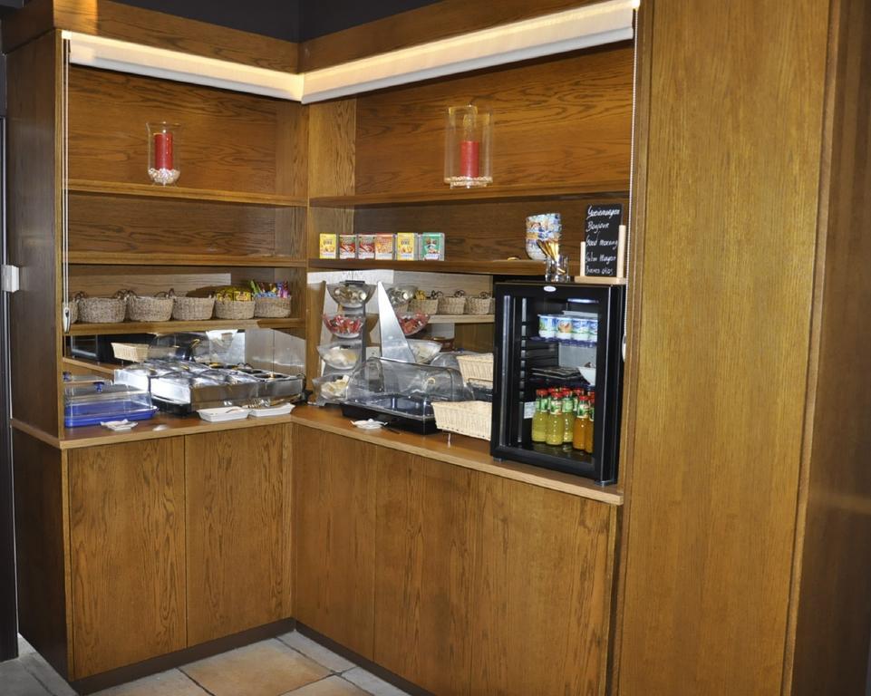 טורהוט Hotel Brasserie De Beiaard חדר תמונה