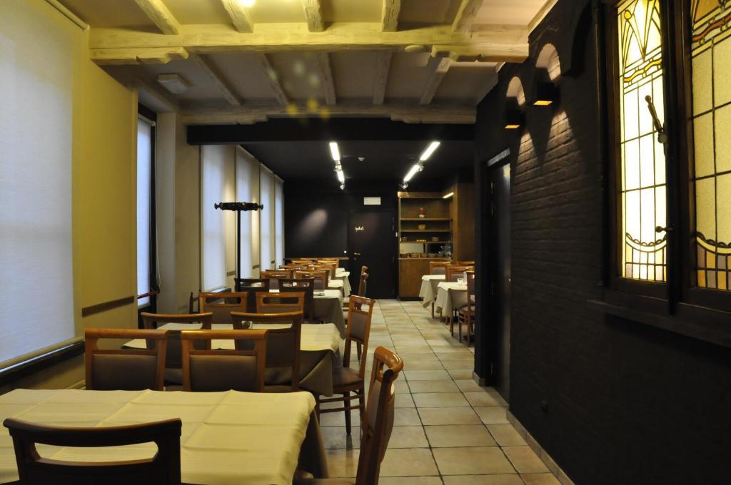 טורהוט Hotel Brasserie De Beiaard מראה חיצוני תמונה